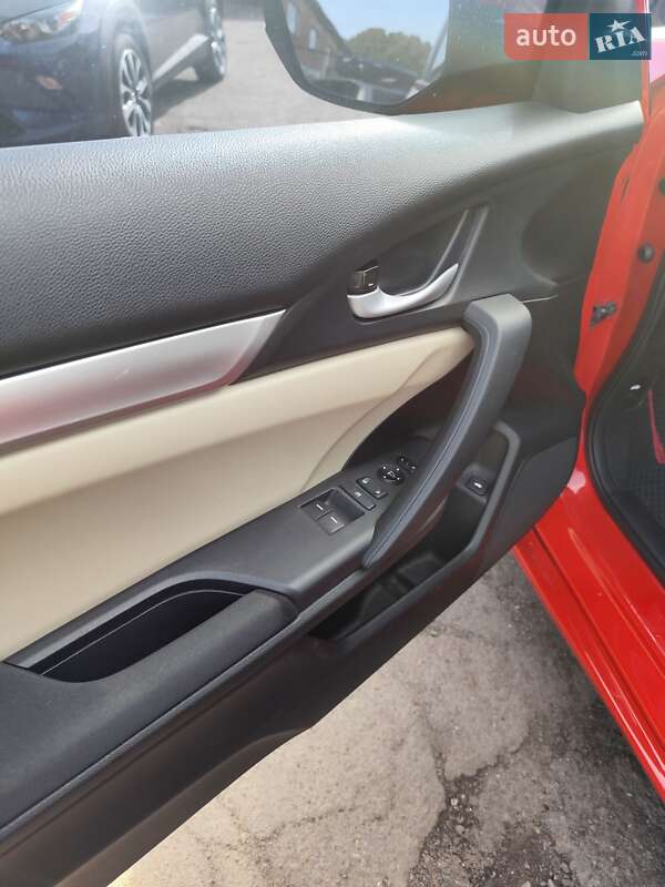 Купе Honda Civic 2017 в Чернигове