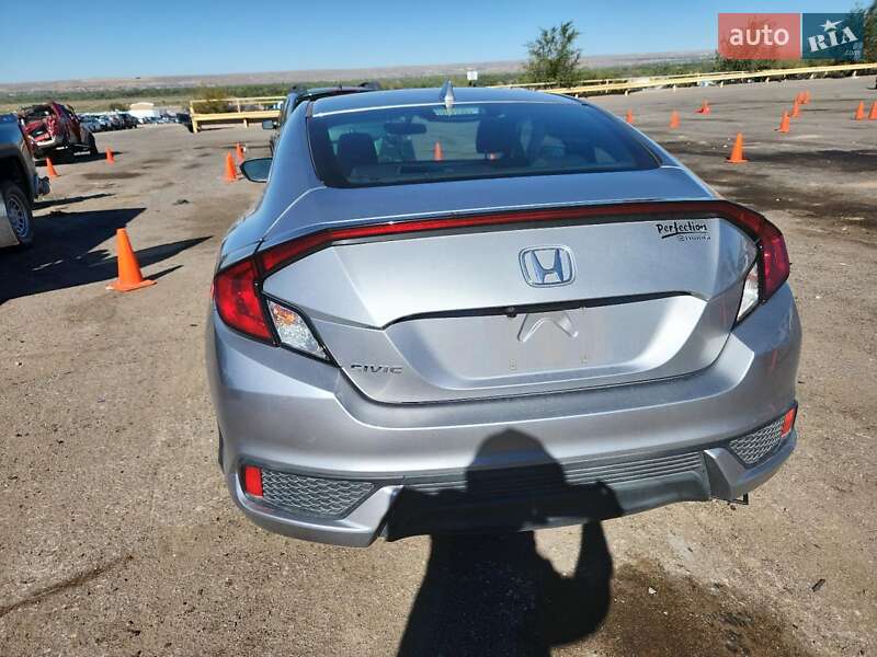 Седан Honda Civic 2018 в Львове