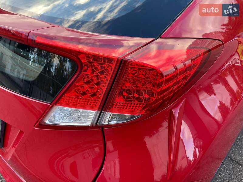 Хэтчбек Honda Civic 2013 в Киеве