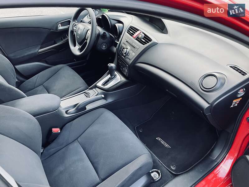 Хэтчбек Honda Civic 2013 в Киеве