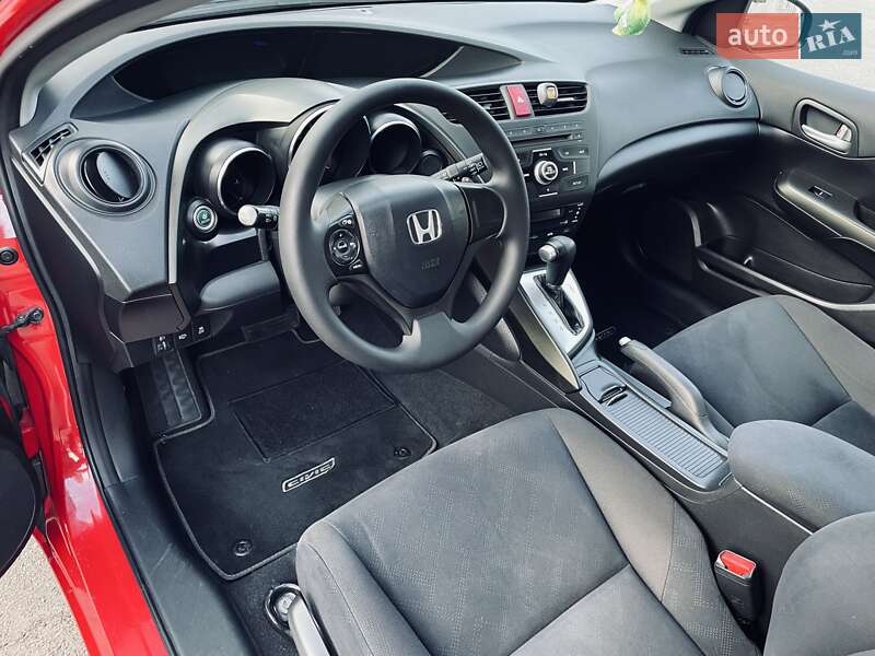 Хэтчбек Honda Civic 2013 в Киеве