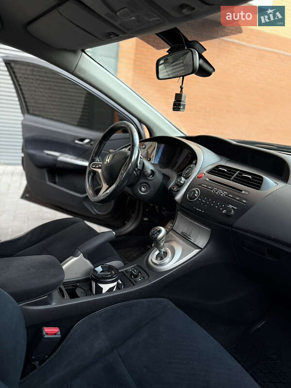 Хетчбек Honda Civic 2008 в Дніпрі