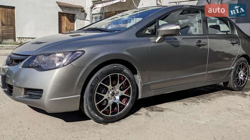 Седан Honda Civic 2006 в Львові