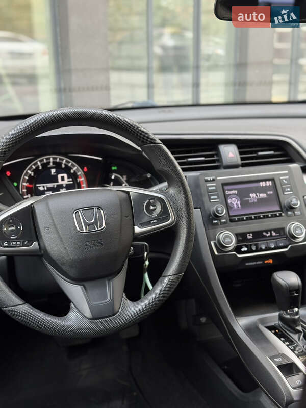 Седан Honda Civic 2015 в Полтаве