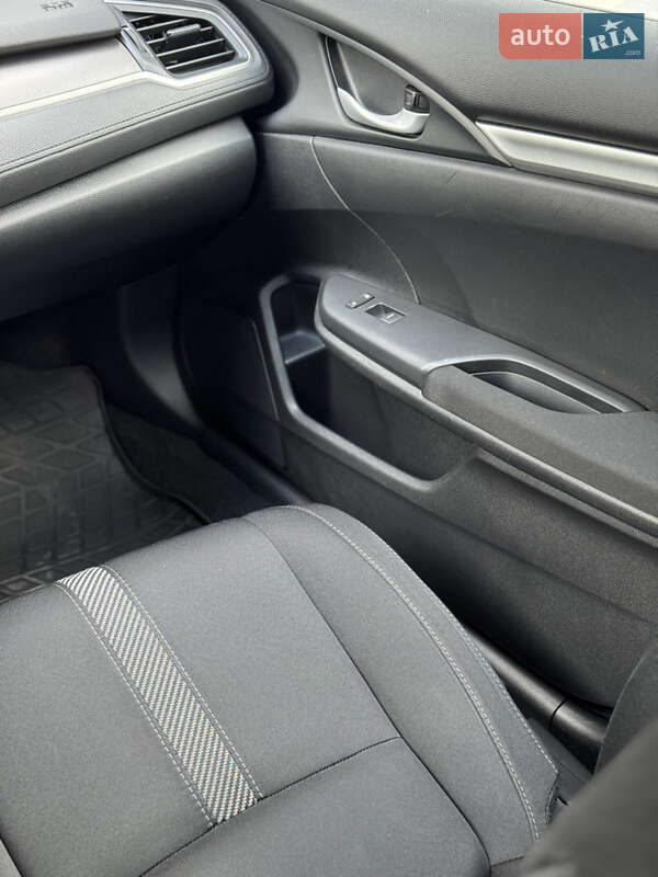 Седан Honda Civic 2015 в Полтаве