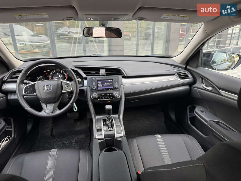 Седан Honda Civic 2015 в Полтаве