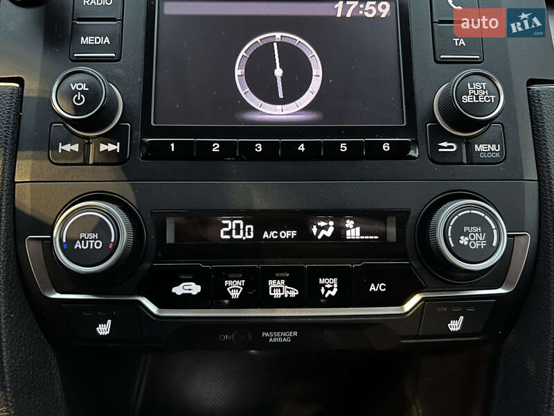 Седан Honda Civic 2018 в Киеве