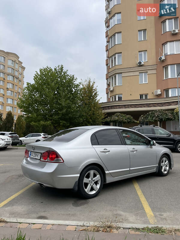 Седан Honda Civic 2008 в Софиевской Борщаговке