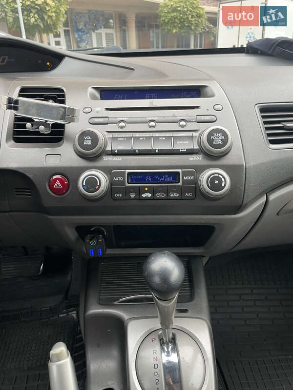 Седан Honda Civic 2008 в Софиевской Борщаговке