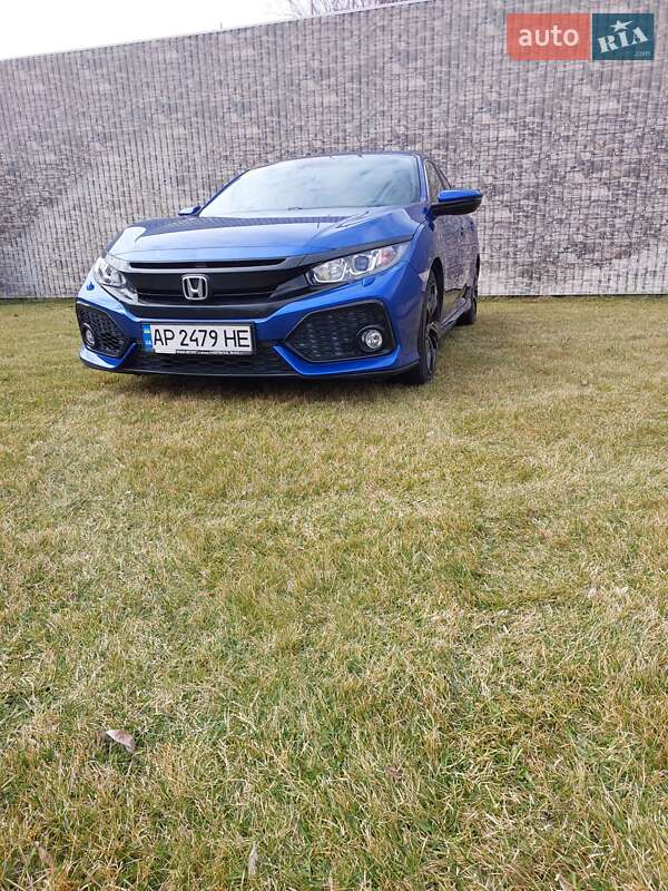 Хетчбек Honda Civic 2018 в Запоріжжі