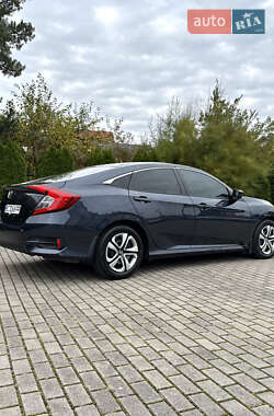 Седан Honda Civic 2016 в 