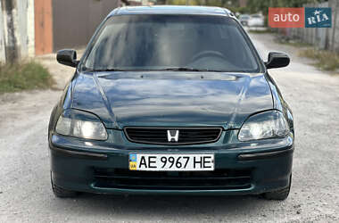 Седан Honda Civic 1997 в Днепре