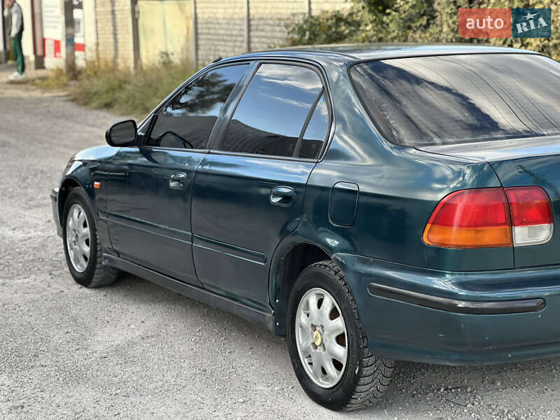 Седан Honda Civic 1997 в Дніпрі