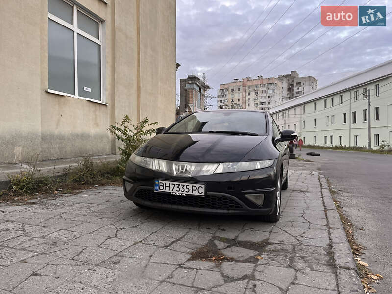Хэтчбек Honda Civic 2007 в 