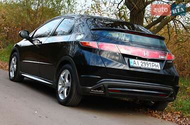 Хэтчбек Honda Civic 2006 в 