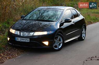 Хэтчбек Honda Civic 2006 в 