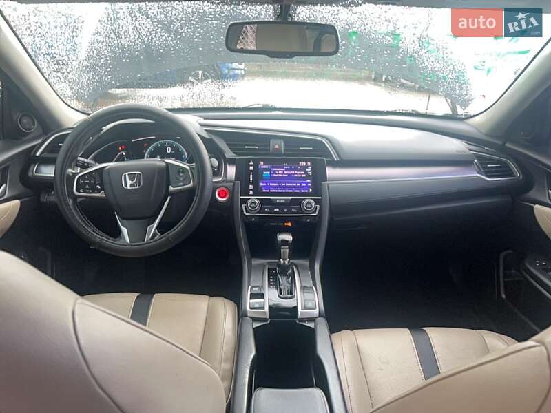 Седан Honda Civic 2017 в Полтаве