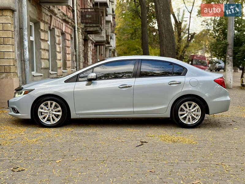 Седан Honda Civic 2012 в Киеве фото 15 Седан Honda Civic 2012 в Киеве