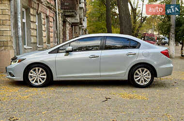Седан Honda Civic 2012 в  фото 15 Седан Honda Civic 2012 в