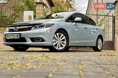 Седан Honda Civic 2012 в  фото 20 Седан Honda Civic 2012 в