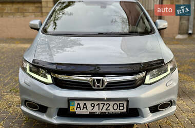 Седан Honda Civic 2012 в  фото 25 Седан Honda Civic 2012 в