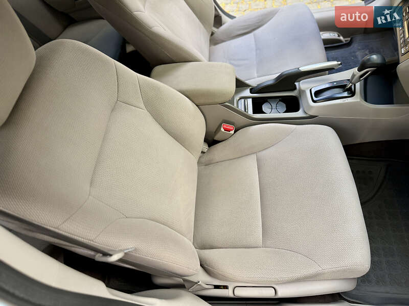 Седан Honda Civic 2012 в Киеве фото 33 Седан Honda Civic 2012 в Киеве