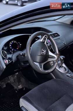 Хетчбек Honda Civic 2007 в  фото 10 Хетчбек Honda Civic 2007 в
