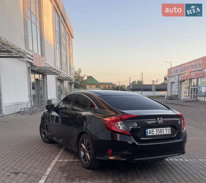 Седан Honda Civic 2017 в Павлограде