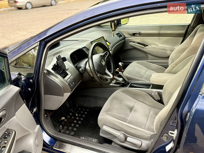 Седан Honda Civic 2008 в Каменском фото 11 Седан Honda Civic 2008 в Каменском