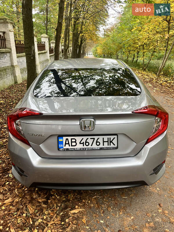 Седан Honda Civic 2018 в Киеве фото 2 Седан Honda Civic 2018 в Киеве