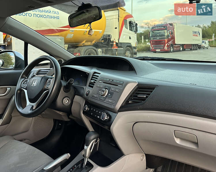 Купе Honda Civic 2011 в Киеве фото 9 Купе Honda Civic 2011 в Киеве
