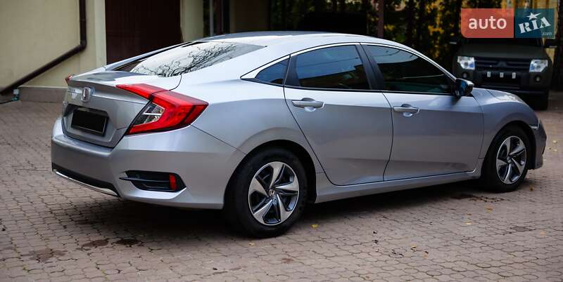 Седан Honda Civic 2020 в Киеве фото 8 Седан Honda Civic 2020 в Киеве