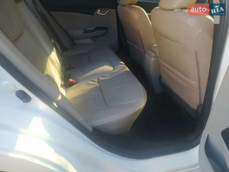 Седан Honda Civic 2013 в Калиновке