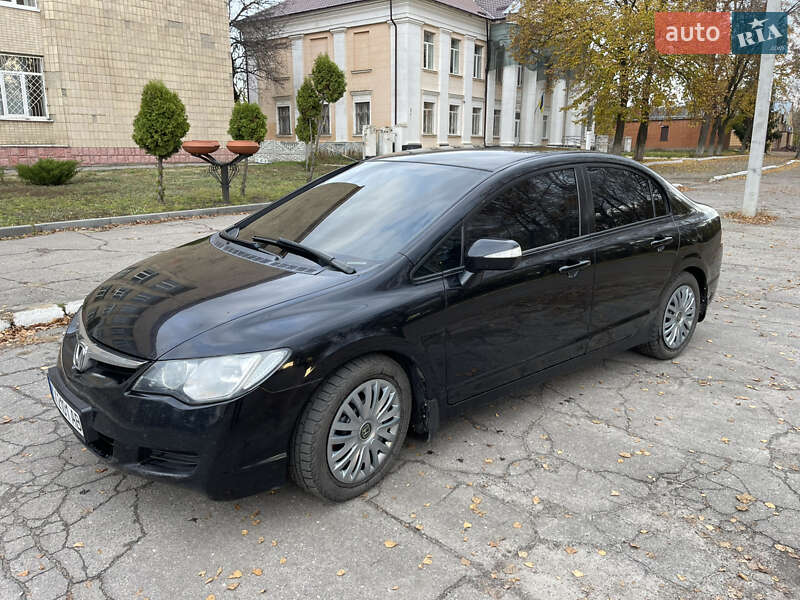 Седан Honda Civic 2006 в Чутовому
