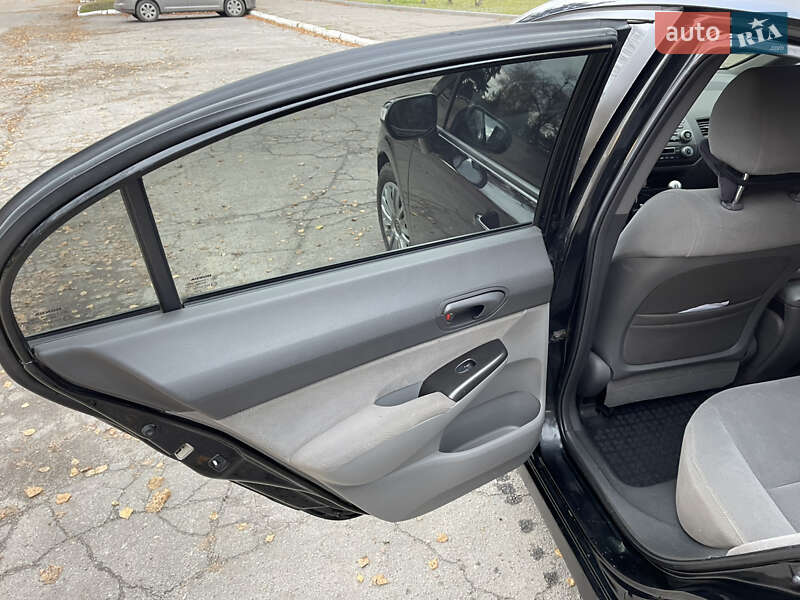 Седан Honda Civic 2006 в Чутовому