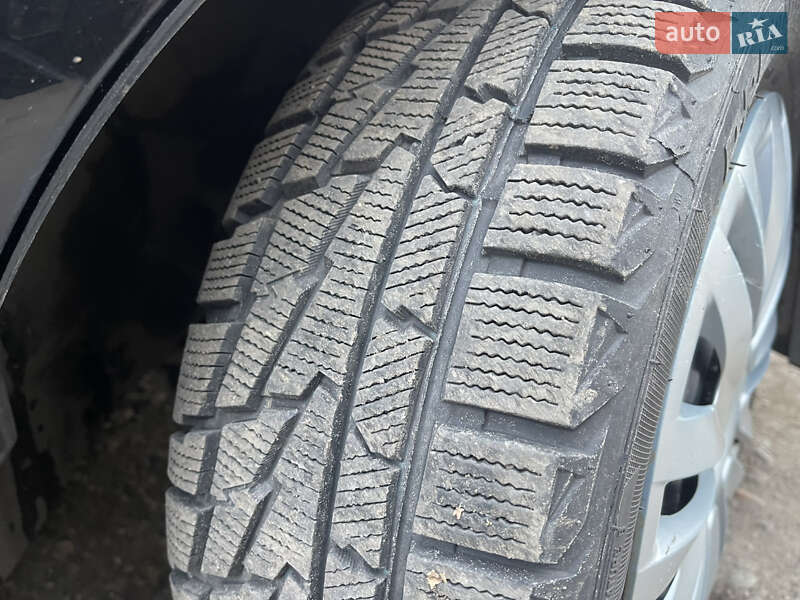 Седан Honda Civic 2006 в Чутовому