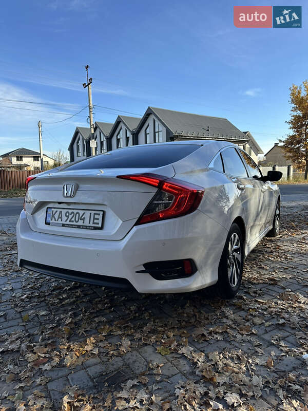 Седан Honda Civic 2017 в Виннице