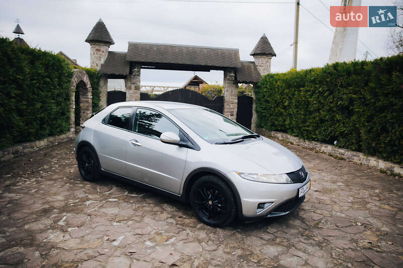 Хэтчбек Honda Civic 2010 в Бучаче