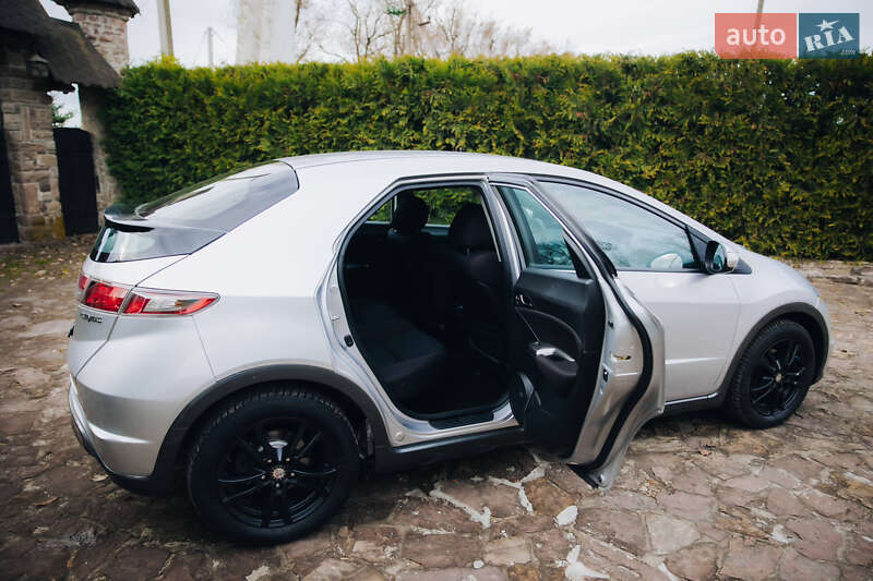 Хэтчбек Honda Civic 2010 в Бучаче