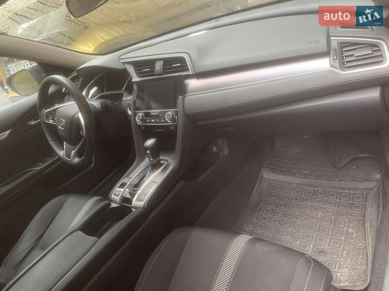 Седан Honda Civic 2017 в Киеве фото 8 Седан Honda Civic 2017 в Киеве