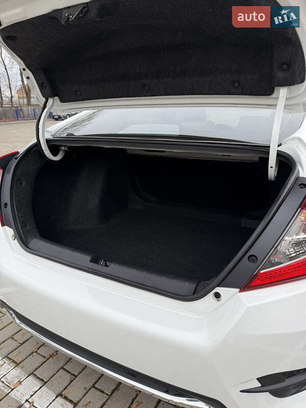 Седан Honda Civic 2019 в Тернополе