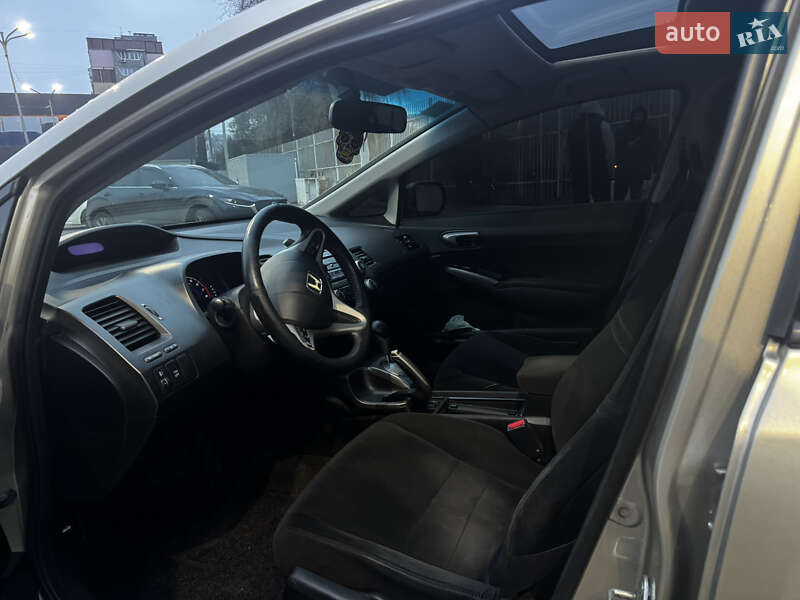 Седан Honda Civic 2008 в Дніпрі