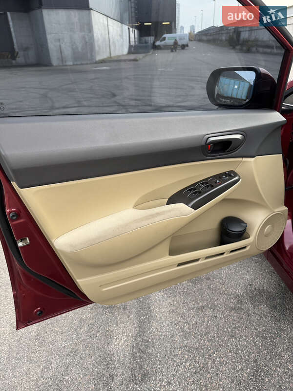 Седан Honda Civic 2008 в Киеве