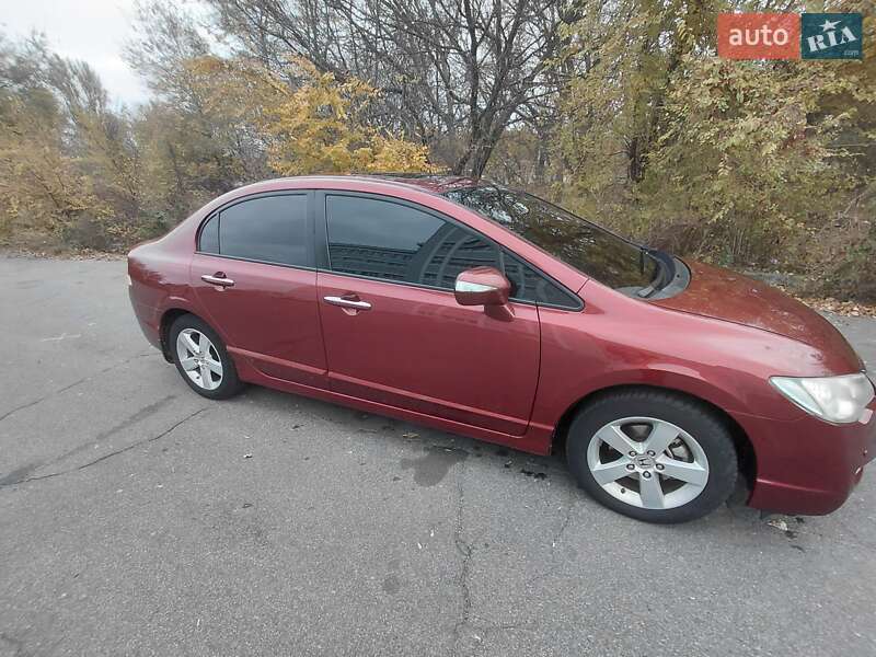 Седан Honda Civic 2008 в Днепре