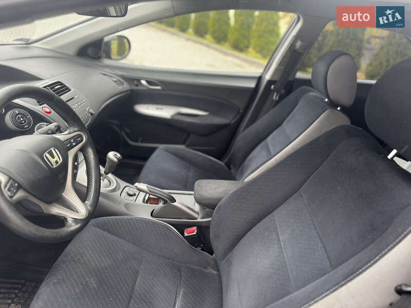 Хэтчбек Honda Civic 2006 в Львове фото 8 Хэтчбек Honda Civic 2006 в Львове