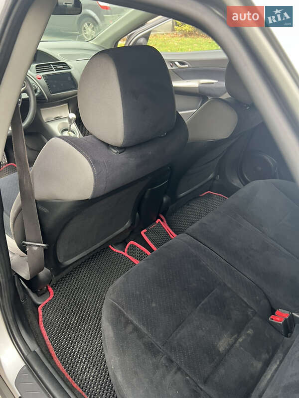 Хэтчбек Honda Civic 2007 в Киеве фото 9 Хэтчбек Honda Civic 2007 в Киеве