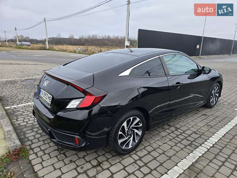 Купе Honda Civic 2016 в Сокольниках