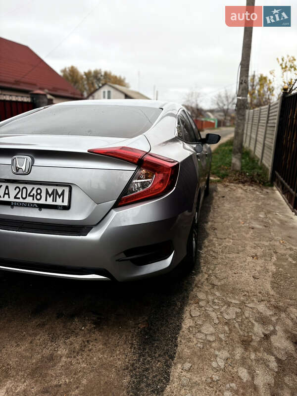 Седан Honda Civic 2020 в Киеве