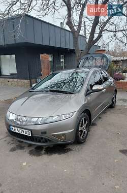 Хэтчбек Honda Civic 2006 в Кривом Роге