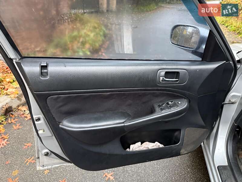 Седан Honda Civic 2005 в Києві фото 10 Седан Honda Civic 2005 в Києві